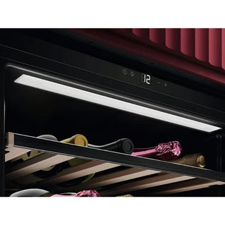 Cave de vieillissement Aeg NKW8P21KAT Encastrable 44 cm