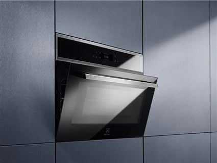 Micro-ondes combiné Electrolux EVL8E08X Inox - Niche 45 cm